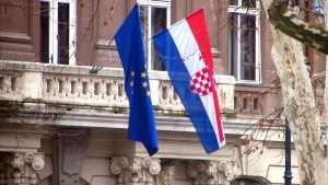 Η Κροατία το 28ο μέλος της Ευρωπαϊκής Ένωσης