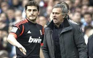 Casillas-Mourinho_2444758b