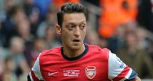 mesut-ozil-arsenal_3010111