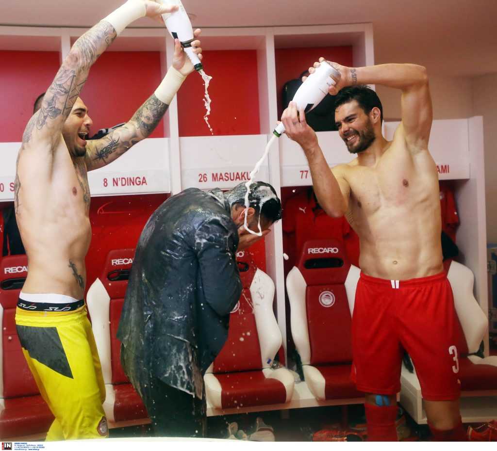 ÑÏÌÐÅÑÔÏ ÐÅÑÅÉÑÁ ÌÐÏÔÉÁ  ÏËÕÌÐÉÁÊÏÓ - ËÅÂÁÄÅÉÁÊÏÓ  ROBERTO PEREIRA BOTIA OLYMPIAKOS - LEVADIAKOS (SUPERLEAGUE 2014-2015)