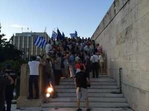 menoume8